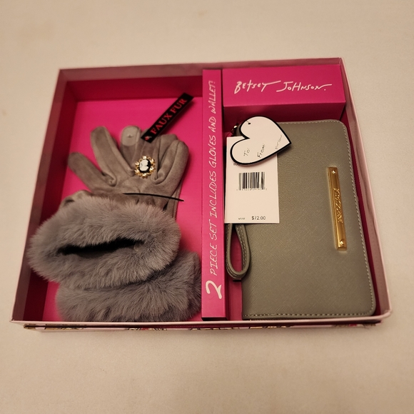 Betsey Johnson Handbags - Betsey Johnson 2 Piece Gift Set Gloves and Wallet